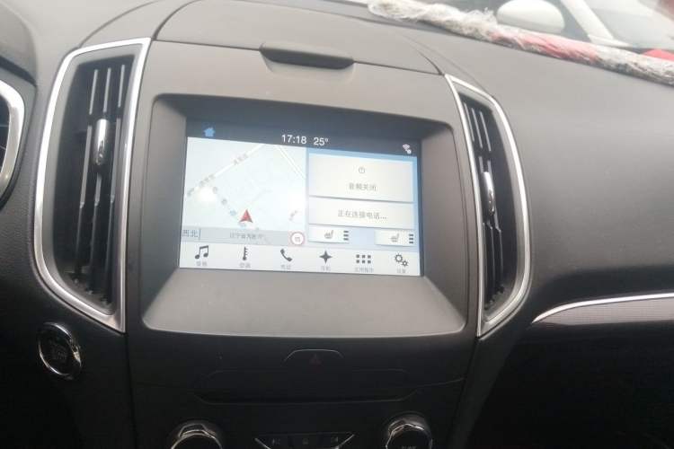 Used Ford Edge 2016 EcoBoost 245 Four-Wheel Drive Titanium Edition 7-Seater Audio And AC Panel