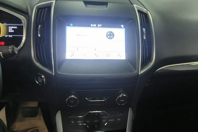 Used Ford Edge 2016 EcoBoost 245 Two-Wheel-Drive Titanium 7-Seater Audio And AC Panel