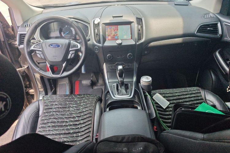 Used Ford Edge 2016 EcoBoost 245 Four-Wheel Drive Titanium Edition 7-Seater Center Console