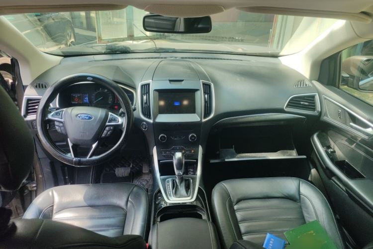 Used Ford Edge 2016 EcoBoost 245 Two-Wheel-Drive Titanium 7-Seater Center Console