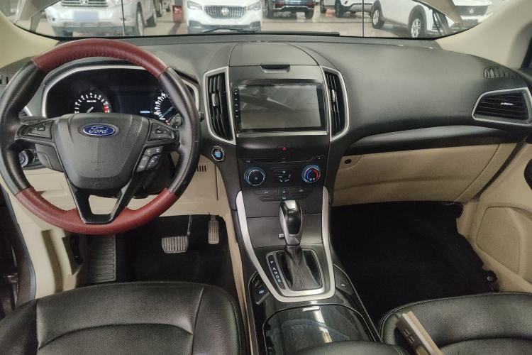 Used Ford Edge 2016 EcoBoost 245 Two-Wheel-Drive Titanium 5-Seater Center Console