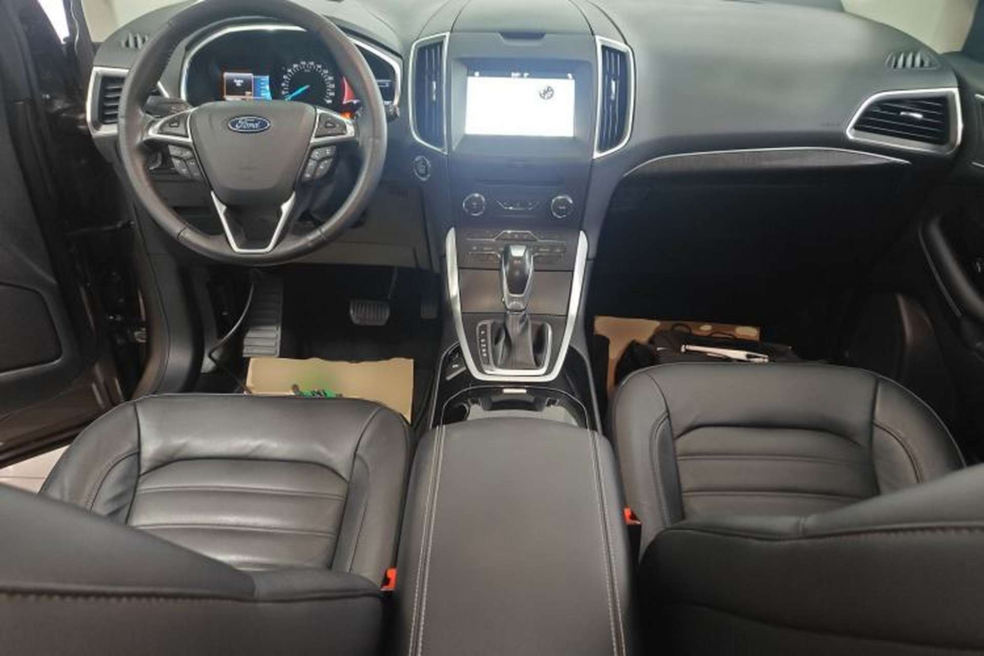 Used Ford Edge 2016 EcoBoost 245 Two-Wheel-Drive Titanium 7-Seater Center Console