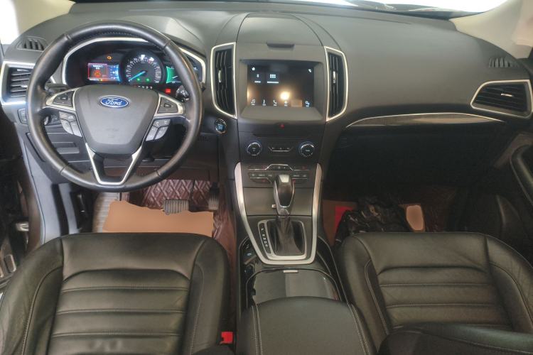 Used Ford Edge 2016 EcoBoost 245 Four-Wheel Drive Titanium Edition 7-Seater Center Console