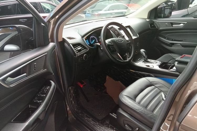 Used Ford Edge 2016 EcoBoost 245 Two-Wheel-Drive Titanium 7-Seater Driver Seat