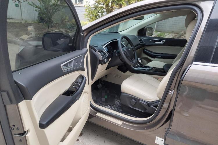 Used Ford Edge 2016 EcoBoost 245 Two-Wheel-Drive Titanium 5-Seater Driver Seat