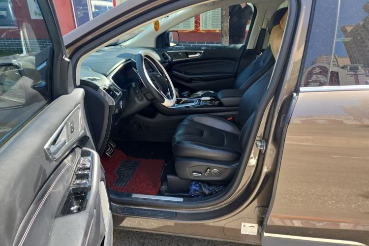 Used Ford Edge 2016 EcoBoost 245 Four-Wheel Drive Titanium Edition 7-Seater Driver Seat