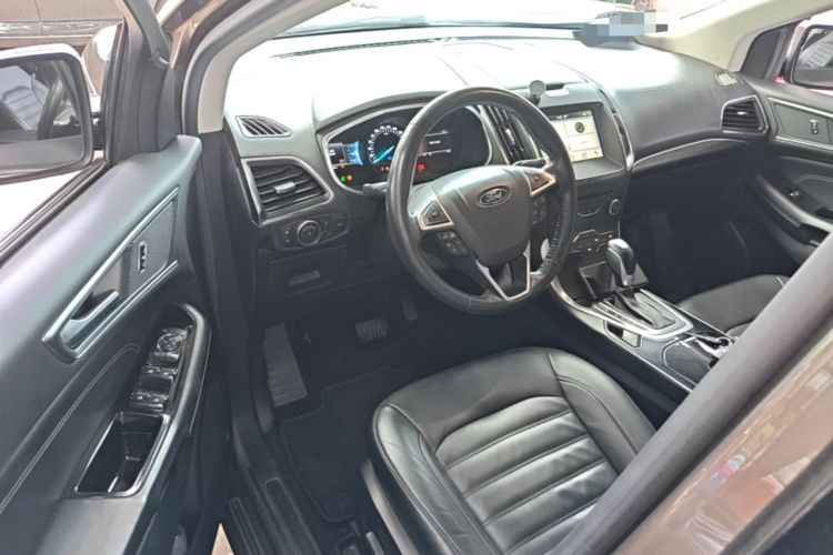 Used Ford Edge 2016 EcoBoost 245 Two-Wheel-Drive Titanium 7-Seater Driver Seat