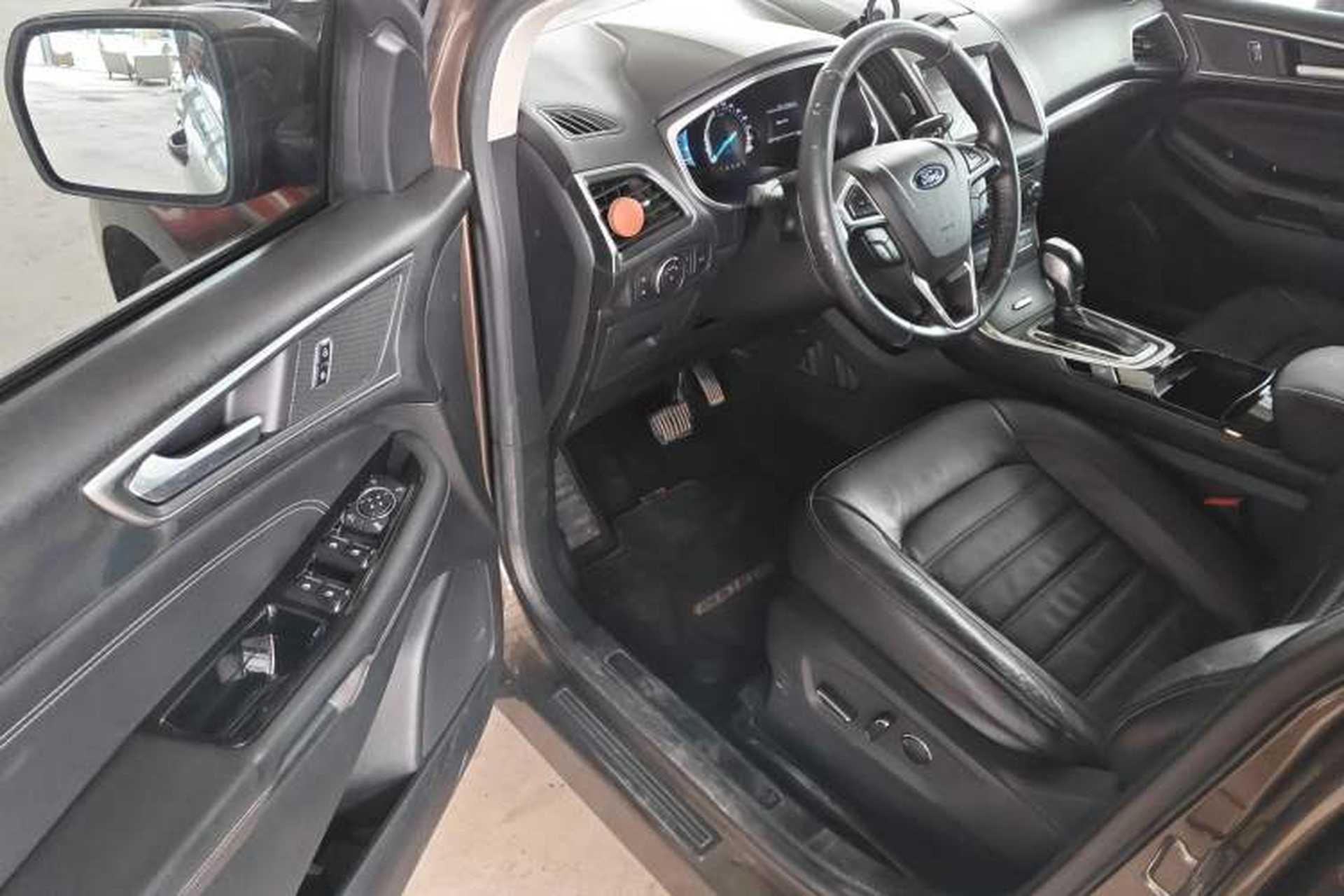 Used Ford Edge 2016 EcoBoost 245 Two-Wheel-Drive Titanium 7-Seater Driver Seat