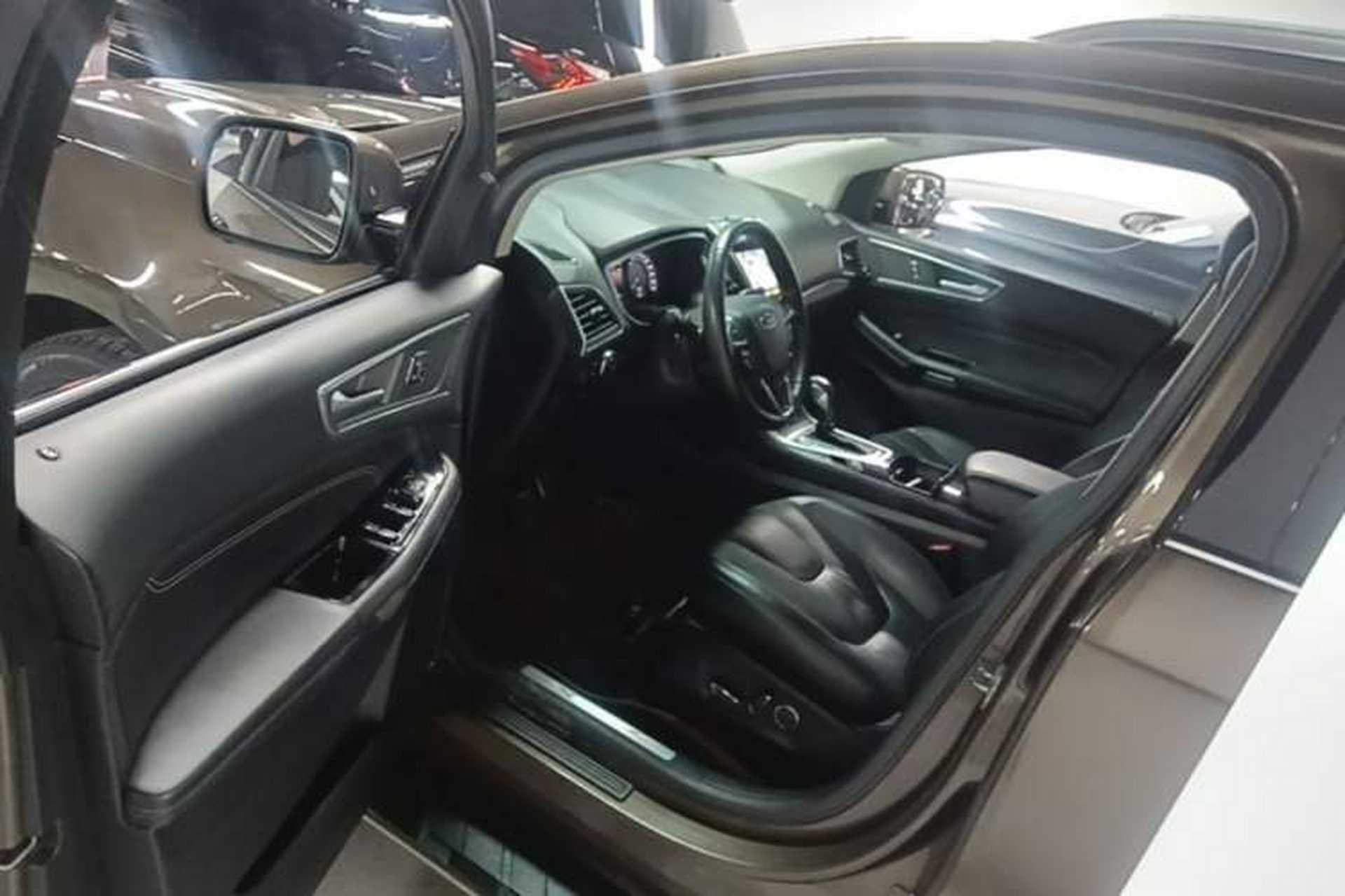 Used Ford Edge 2016 EcoBoost 245 Four-Wheel Drive Titanium 7-Seater Driver Seat
