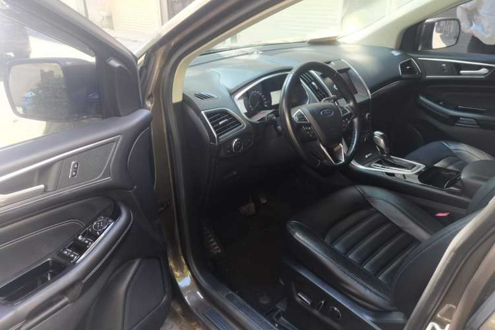 Used Ford Edge 2016 EcoBoost 245 Four-Wheel Drive Titanium Edition 7-Seater Driver Seat