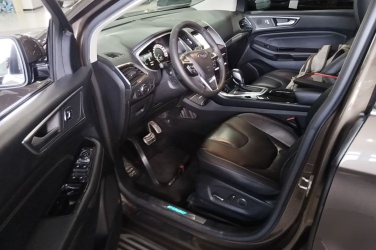 Used Ford Edge 2016 EcoBoost 245 Four-Wheel Drive Titanium 7-Seater Driver Seat