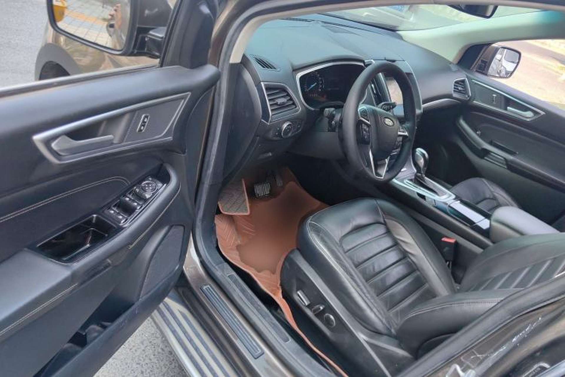 Used Ford Edge 2016 EcoBoost 245 Two-Wheel-Drive Titanium 7-Seater Driver Seat