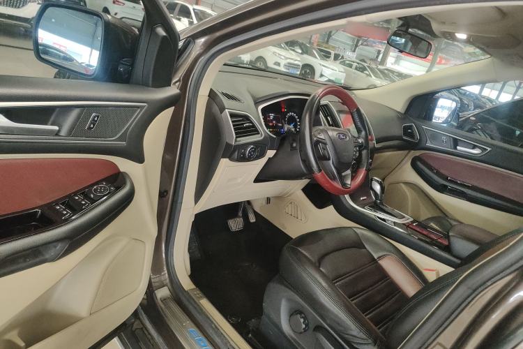 Used Ford Edge 2016 EcoBoost 245 Two-Wheel-Drive Titanium 5-Seater Driver Seat