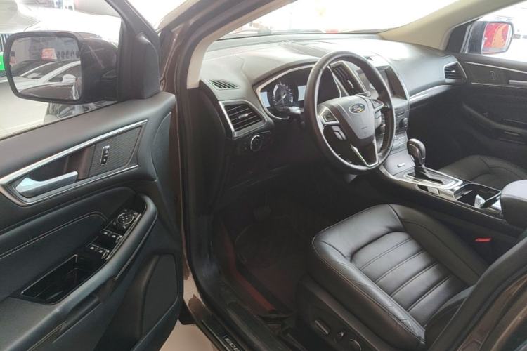 Used Ford Edge 2016 EcoBoost 245 Four-Wheel Drive Titanium Edition 7-Seater Driver Seat