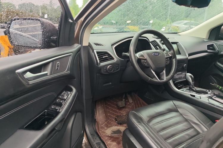Used Ford Edge 2016 EcoBoost 245 Four-Wheel Drive Titanium Edition 7-Seater Driver Seat
