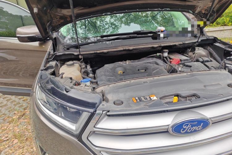 Used Ford Edge 2016 EcoBoost 245 Two-Wheel-Drive Titanium 7-Seater Engine Bay Right