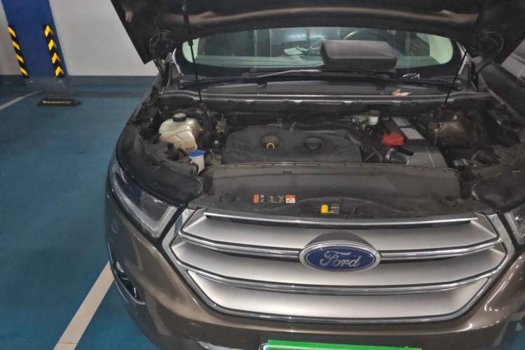 Used Ford Edge 2016 EcoBoost 245 Four-Wheel Drive Titanium 7-Seater Engine Bay Right