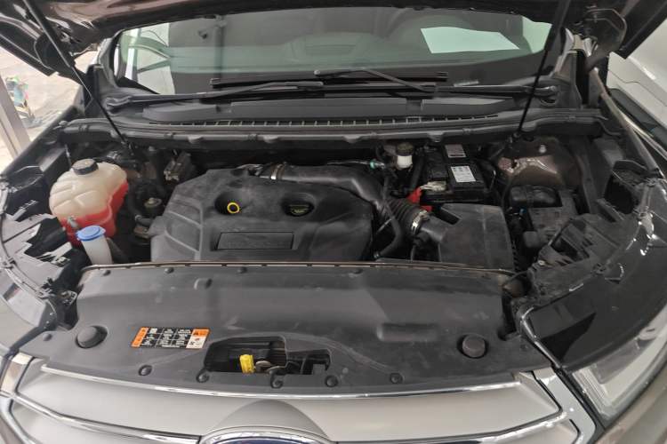 Used Ford Edge 2016 EcoBoost 245 Two-Wheel-Drive Titanium 7-Seater Engine Bay