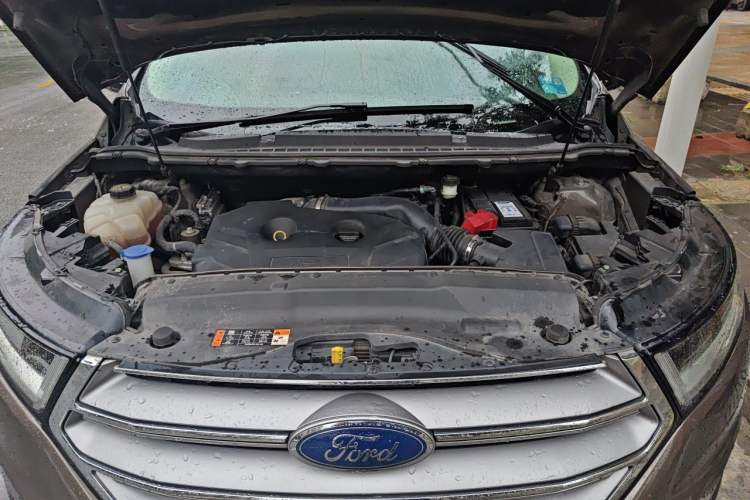 Used Ford Edge 2016 EcoBoost 245 Four-Wheel Drive Titanium 7-Seater Engine Bay