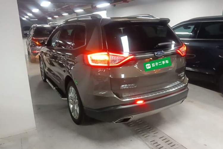 Used Ford Edge 2016 EcoBoost 245 Four-Wheel Drive Titanium 7-Seater Exterior 2