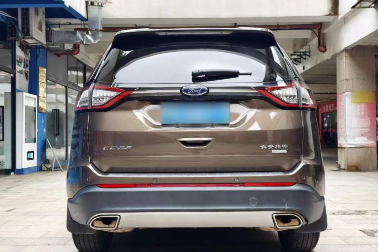 Used Ford Edge 2016 EcoBoost 245 Two-Wheel-Drive Titanium 5-Seater Exterior 4