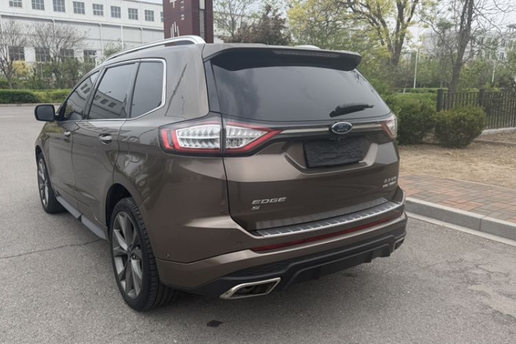 Used Ford Edge 2016 EcoBoost 330 V6 Four-Wheel Drive Sporty 7-Seater Exterior 4