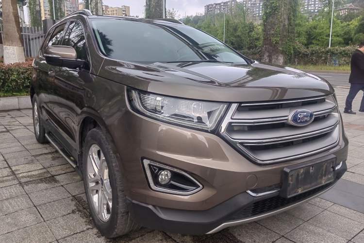 Used Ford Edge 2016 EcoBoost 245 Four-Wheel Drive Titanium Edition 7-Seater Exterior 4