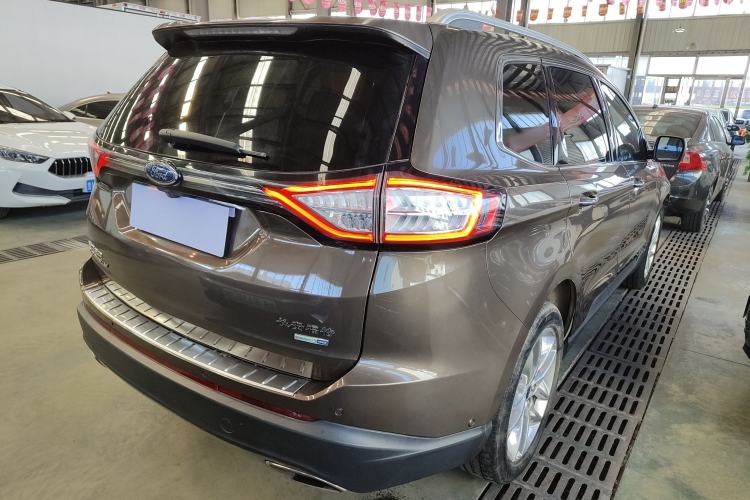 Used Ford Edge 2016 EcoBoost 245 Four-Wheel Drive Titanium 7-Seater Exterior 5