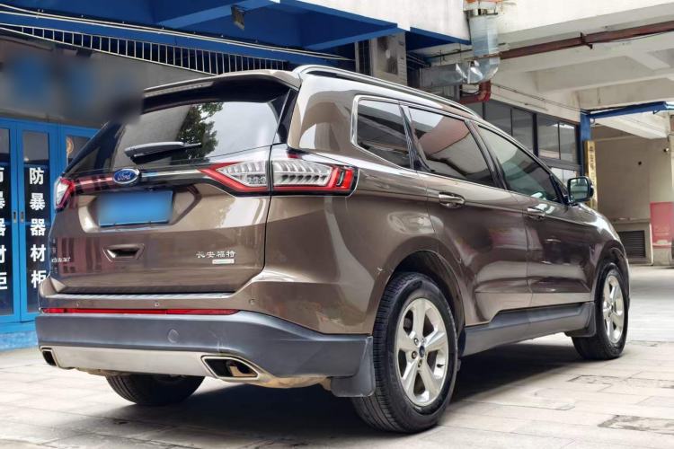 Used Ford Edge 2016 EcoBoost 245 Two-Wheel-Drive Titanium 5-Seater Exterior 5