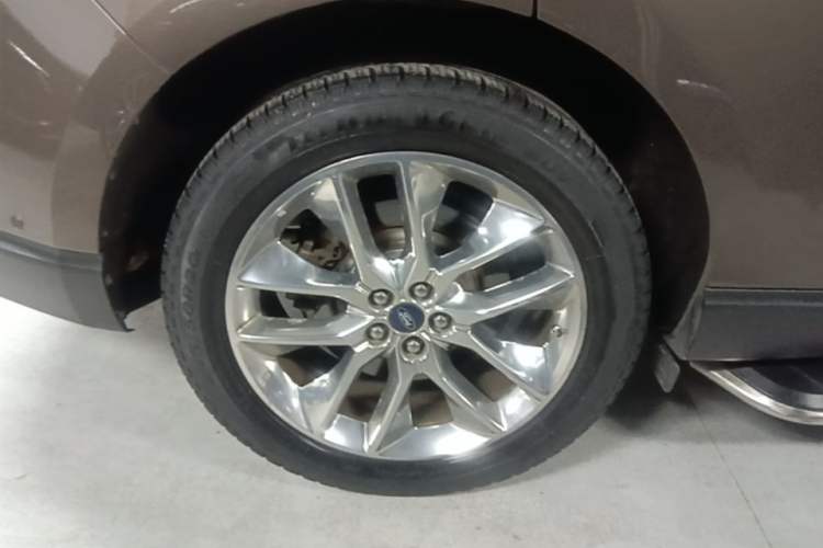 Used Ford Edge 2016 EcoBoost 245 Four-Wheel Drive Titanium 7-Seater Exterior 5