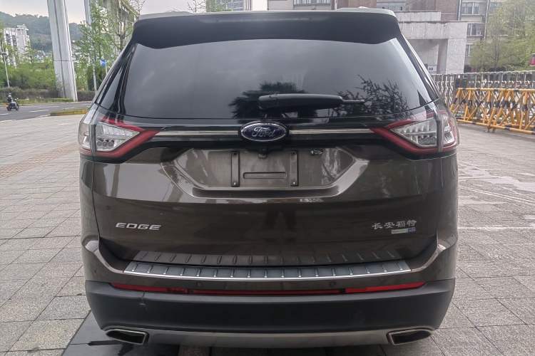 Used Ford Edge 2016 EcoBoost 245 Four-Wheel Drive Titanium Edition 7-Seater Exterior 5