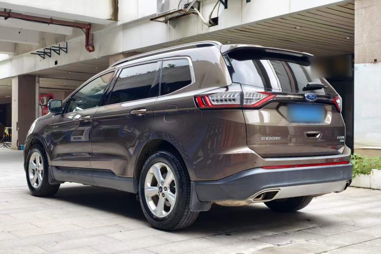 Used Ford Edge 2016 EcoBoost 245 Two-Wheel-Drive Titanium 5-Seater Exterior 6