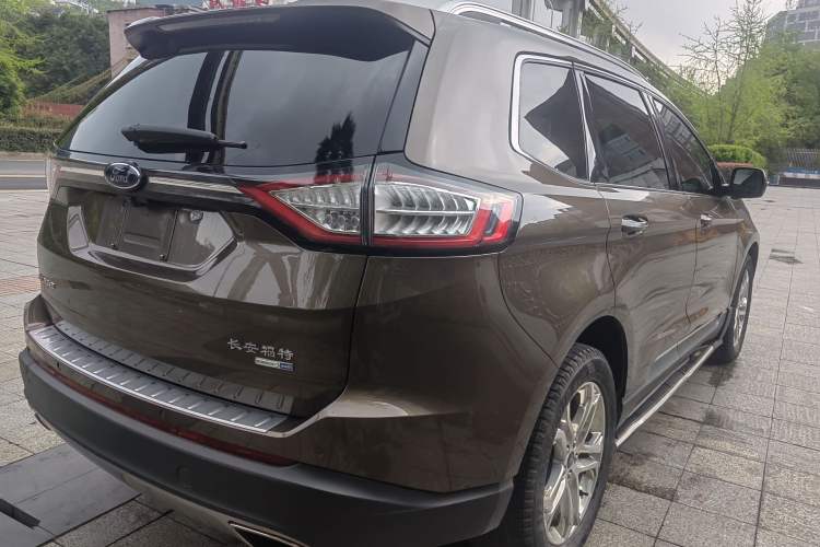 Used Ford Edge 2016 EcoBoost 245 Four-Wheel Drive Titanium Edition 7-Seater Exterior 8
