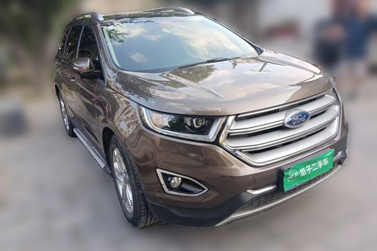 Used Ford Edge 2016 EcoBoost 245 Two-Wheel-Drive Titanium 7-Seater Front Right 45 Deg