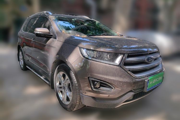 Used Ford Edge 2016 EcoBoost 245 Two-Wheel-Drive Titanium 7-Seater Front Right 45 Deg