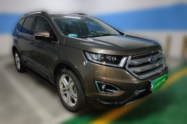 Used Ford Edge 2016 EcoBoost 245 Two-Wheel-Drive Titanium 7-Seater Front Right 45 Deg