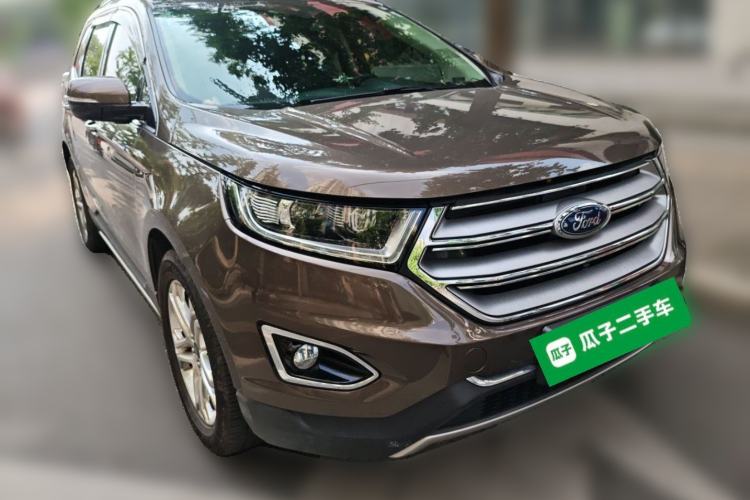 Used Ford Edge 2016 EcoBoost 245 Two-Wheel-Drive Titanium 7-Seater Front Right 45 Deg