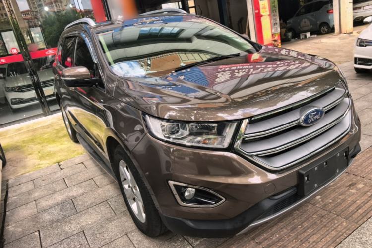Used Ford Edge 2016 EcoBoost 245 Two-Wheel-Drive Titanium 5-Seater Front Right 45 Deg