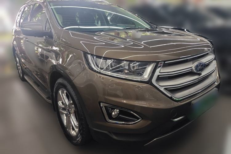 Used Ford Edge 2016 EcoBoost 245 Two-Wheel-Drive Titanium 7-Seater Front Right 45 Deg