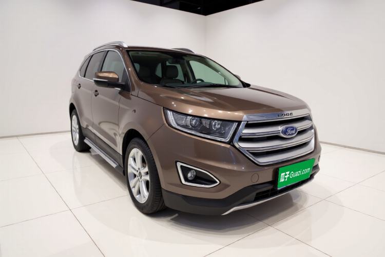 Used Ford Edge 2016 EcoBoost 245 Four-Wheel Drive Titanium Edition 7-Seater Front Right 45 Deg