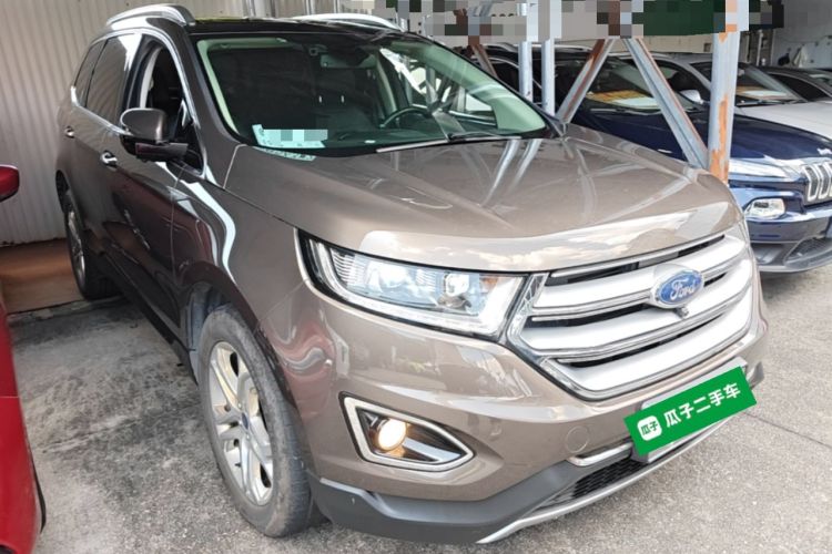 Used Ford Edge 2016 EcoBoost 245 Two-Wheel-Drive Titanium 7-Seater Front Right 45 Deg