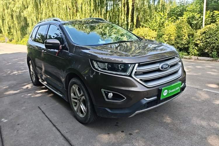 Used Ford Edge 2016 EcoBoost 245 Four-Wheel Drive Titanium Edition 7-Seater Front Right 45 Deg
