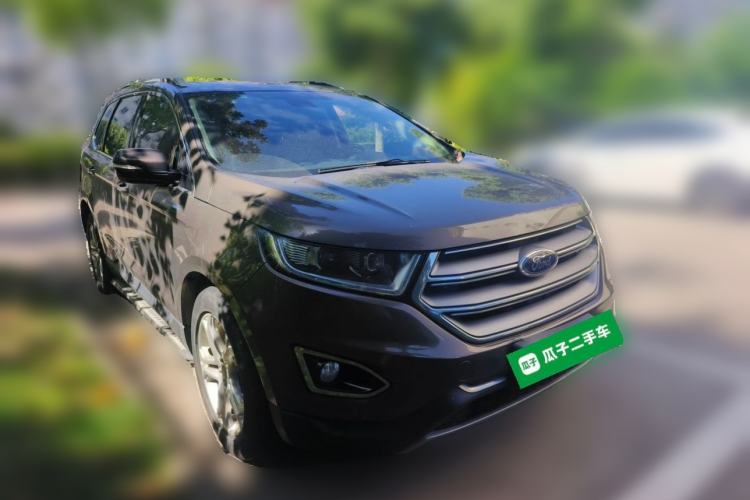 Used Ford Edge 2016 EcoBoost 245 Two-Wheel-Drive Titanium 7-Seater Front Right 45 Deg