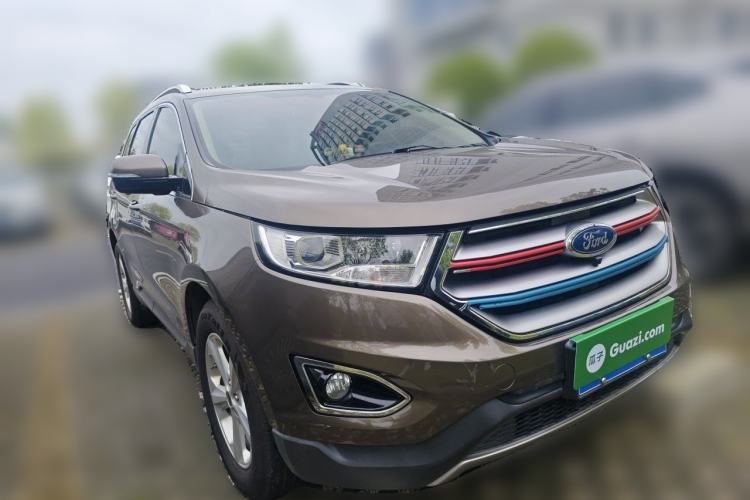 Used Ford Edge 2016 EcoBoost 245 Two-Wheel-Drive Titanium 5-Seater Front Right 45 Deg