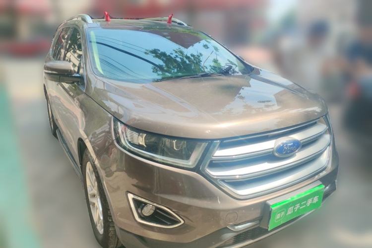 Used Ford Edge 2016 EcoBoost 245 Two-Wheel-Drive Titanium 7-Seater Front Right 45 Deg
