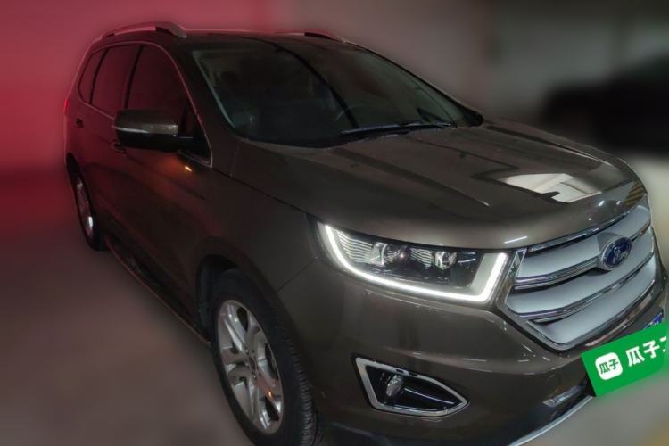 Used Ford Edge 2016 EcoBoost 245 Two-Wheel-Drive Titanium 7-Seater Front Right 45 Deg
