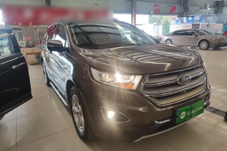 Used Ford Edge 2016 EcoBoost 245 Two-Wheel-Drive Titanium 5-Seater Front Right 45 Deg