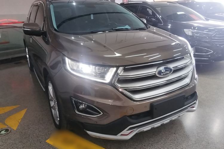 Used Ford Edge 2016 EcoBoost 245 Four-Wheel Drive Titanium 7-Seater Front Right 45 Deg
