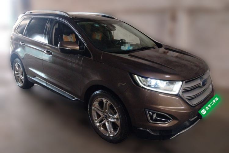 Used Ford Edge 2016 EcoBoost 245 Two-Wheel-Drive Titanium 7-Seater Front Right 45 Deg