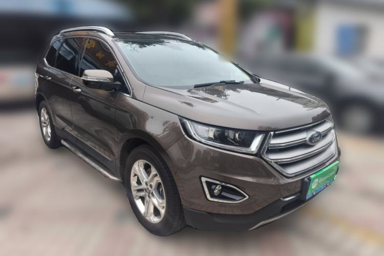 Used Ford Edge 2016 EcoBoost 245 Two-Wheel-Drive Titanium 7-Seater Front Right 45 Deg